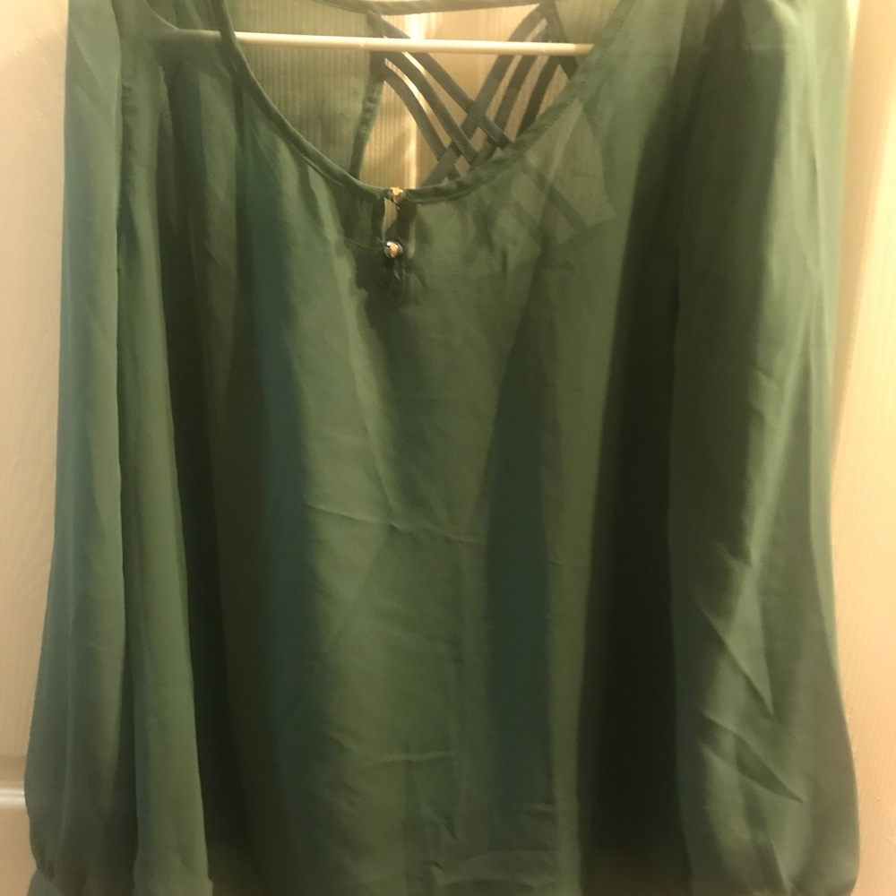 Top - Picture 2 of 2